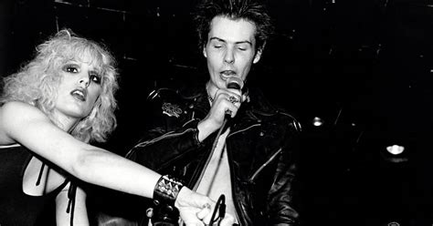 Nancy Spungen Found Dead, Sid Vicious Charged with Murder ...