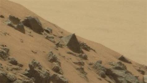 NASA Discovers  Pyramid  on Mars   Alien Life On Mars