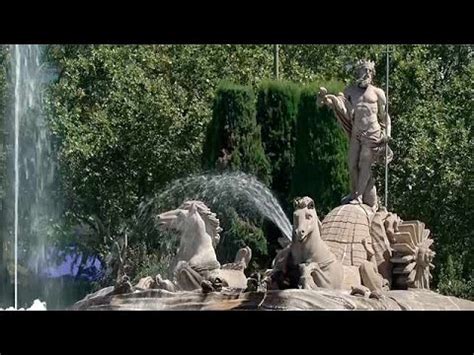Neptuno, dios del mar en medio de Madrid   YouTube