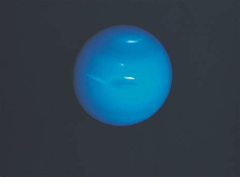 Neptuno; Nereida; Tritón  Astronomía