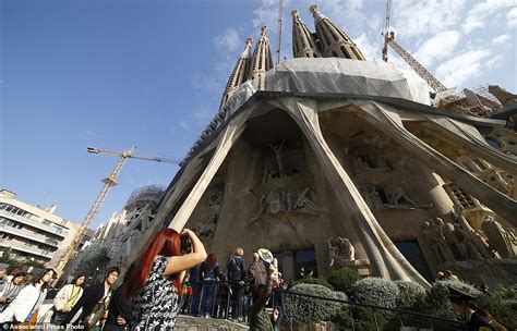 New photos show Barcelona s Sagrada Familia as ...