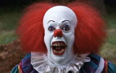 New picture of Pennywise from  It  remake released   NME
