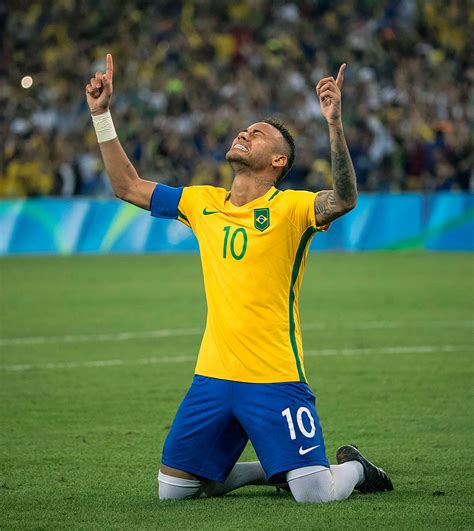 Neymar: Best photos of Brazil, PSG superstar | SI.com