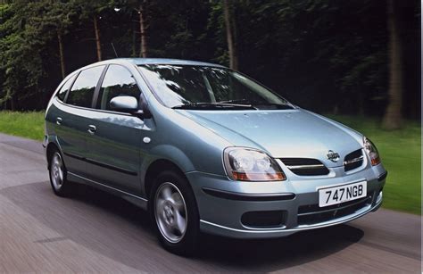 Nissan Almera Tino Estate Review  2000   2005  | Parkers
