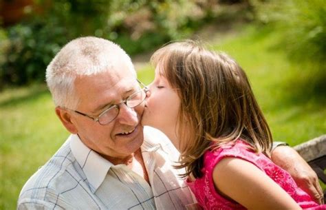 No obligues a tu hijo a dar besos y abrazos   Etapa Infantil