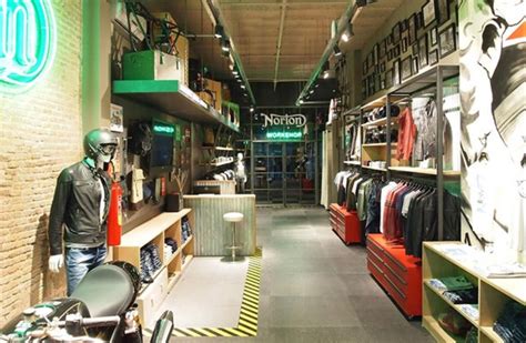 Norton abre una tienda de ropa en Barcelona | MotoTaller.info