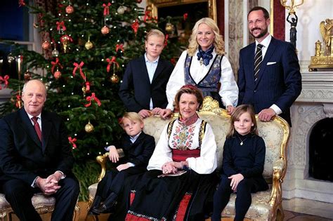 Norwegian Royal Family s Official Christmas Photos for 2011