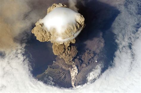 Nube Piroclastica de un volcan
