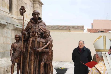 Nueva escultura de Cisneros con los Santos Niños en Alcalá ...