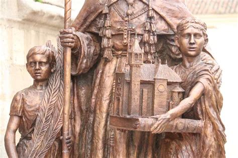 Nueva escultura de Cisneros con los Santos Niños en Alcalá ...