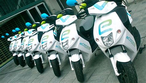Nueva flota de 250 motos eléctricas de alquiler en Barcelona