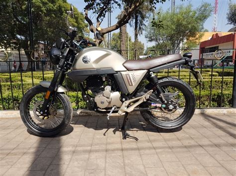Nueva Moto Cafe Racer Vento Rocketman 250   $ 32,990 en ...