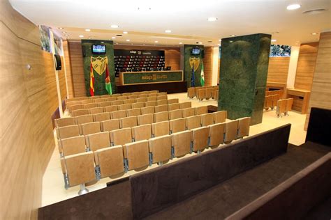 Nueva Sala de Prensa para el Málaga C.F. :: sedema diseño ...