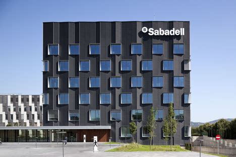 Nueva Sede Banco Sabadell • CONSTRUIBLE