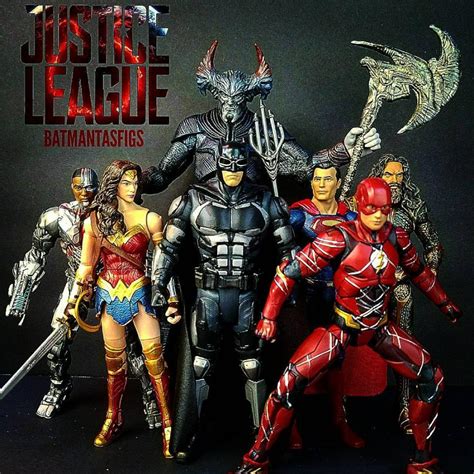 Nuevas figuras Hot Toys de La Liga de la Justicia y el ...
