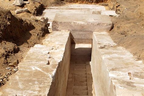Nuevo descubrimiento en Egipto: una pirámide construida ...