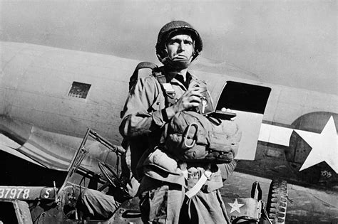 O mito Robert Capa: um dos maiores fotógrafos de guerra da ...
