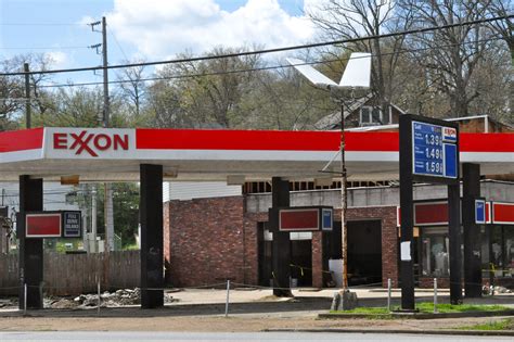 Old Exxon gas station on Hixson Pike will soon be a cafe