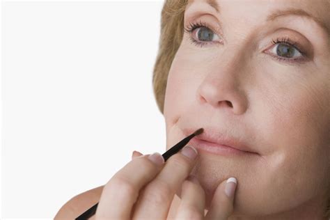 Older Women Makeup: 25 Tips for Women Over 50