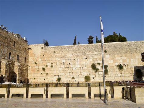Os lugares sagrados de Jerusalém que valem a pena conhecer ...