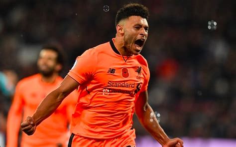 Oxlade Chamberlain hails Liverpool s commitment