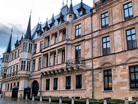 Palacio Gran Ducal de Luxemburgo en Luxemburgo, Luxemburgo ...