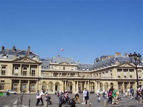 Palais Royal and its gardens   History