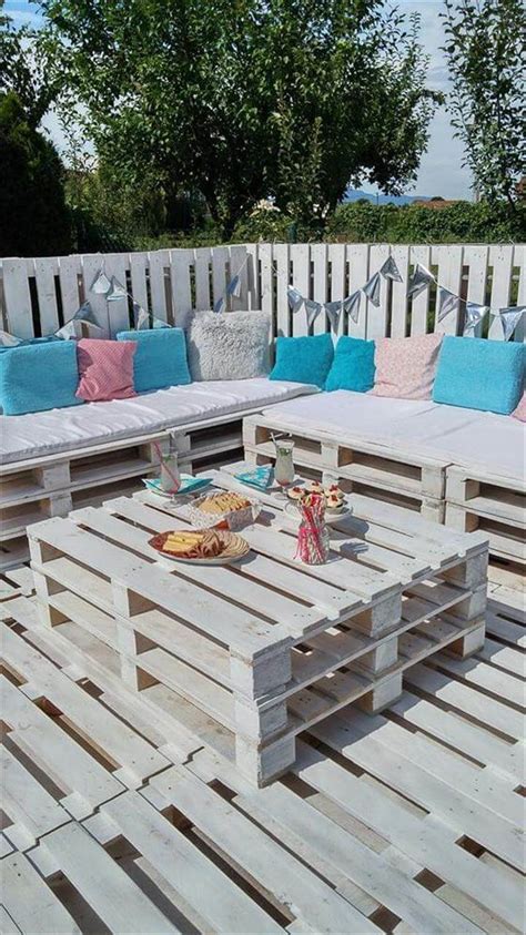 Pallets Garden Party Lounge Projects