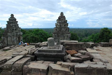 Panoramio   Photo of Phnom Bakheng, Angkor, Camboya
