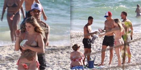 Paolo Guerrero se relaja con su novia en la playa a días ...