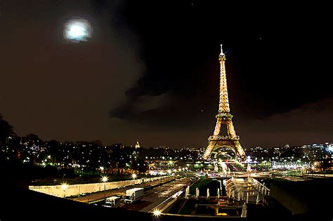 Paris de noche Gif by EmilyCrazylovej on DeviantArt