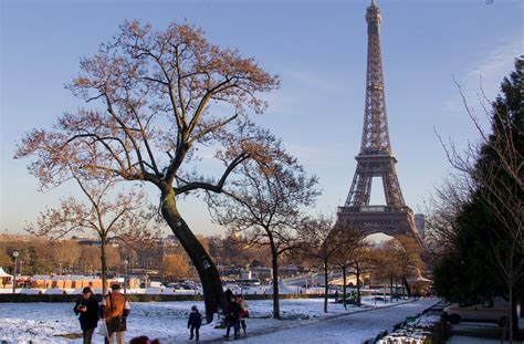 París: Un cristal a prueba de balas rodeará la Torre ...