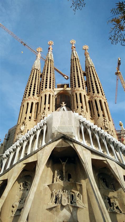 Park Güell & La Sagrada Familia : Barcelona | Visions of ...