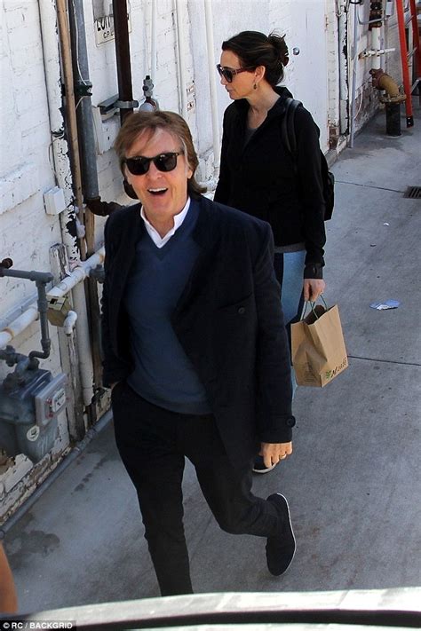 Paul McCartney and Nancy Shevell enjoy lunch | Daily Mail ...