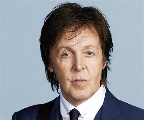 Paul McCartney Biography   Childhood, Life Achievements ...