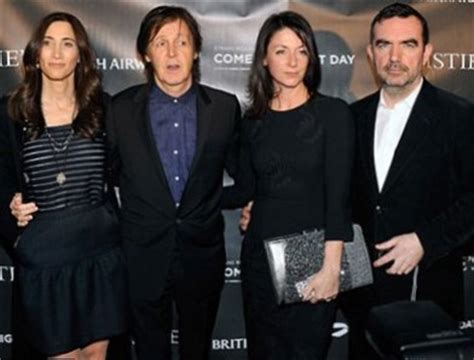 Paul McCartney family: siblings, parents, children, wife.