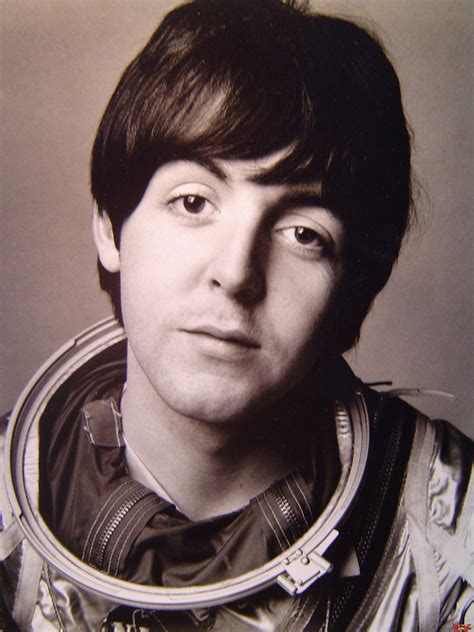 Paul McCartney photo 4 of 40 pics, wallpaper   photo ...