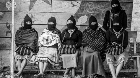 Perroflautas del mundo: Mujeres rebeldes zapatistas