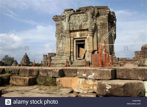 Phnom Bakheng Wat Cambodia Stock Photos & Phnom Bakheng ...