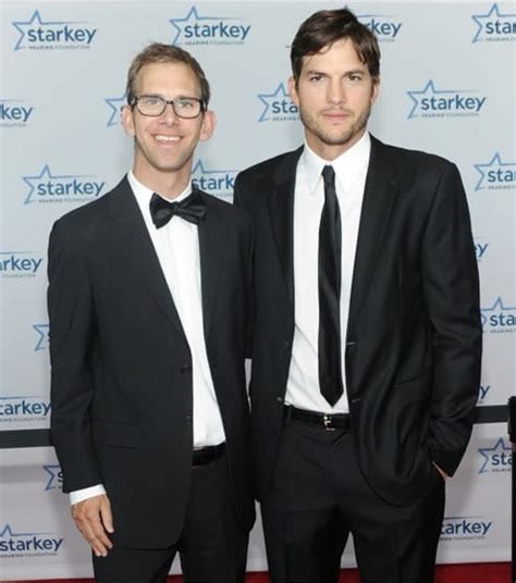 Photo : Ashton Kutcher et Michael Kutcher