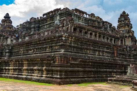 Photo Essay: Exploring Angkor Wat Temple Complex in ...