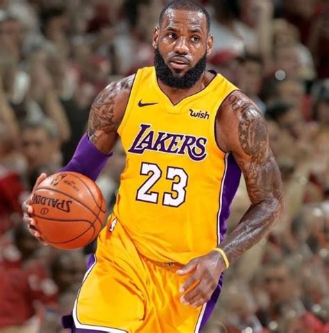 PHOTO Lebron James In A Los Angeles Lakers Jersey