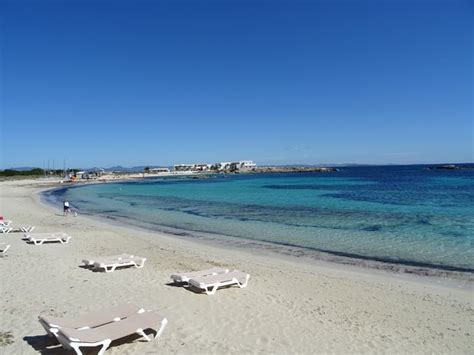 photo0.jpg   Foto de Playa es Pujols, Formentera   TripAdvisor