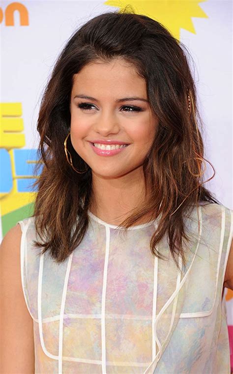 Pictures & Photos of Selena Gomez   IMDb