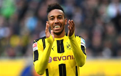 Pierre Emerick Aubameyang closes in on PSG transfer after ...