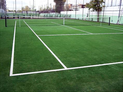 PISTAS DE TENIS CON CÉSPED ARTIFICIAL | VerdePadel