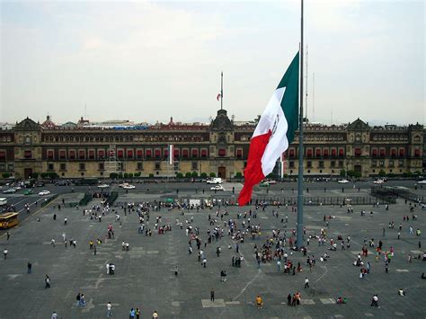 Plaza de la Constitución  Ciudad de México    Wikipedia ...