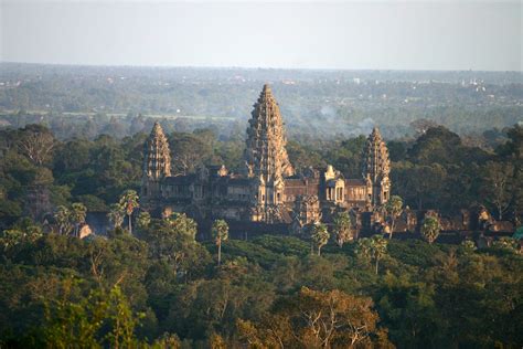 Plik:Angkor Wat at sunset.JPG – Wikipedia, wolna encyklopedia