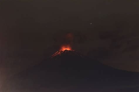 Popocatepetl volcano in Mexico explodes 9 times in last 24 ...