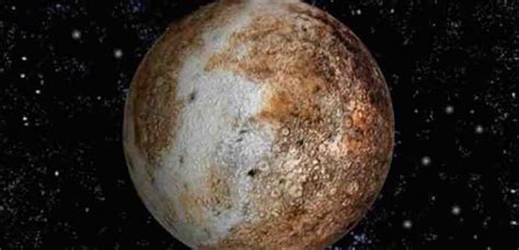 ¿Por qué Plutón es un  planeta enano ?